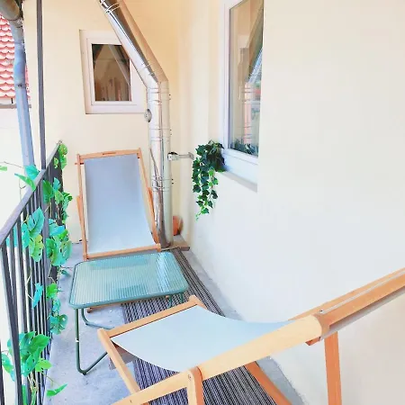Noor Bright Balcony Parking Optionnoor Bright Balcony Parking Option * Štýrský Hradec